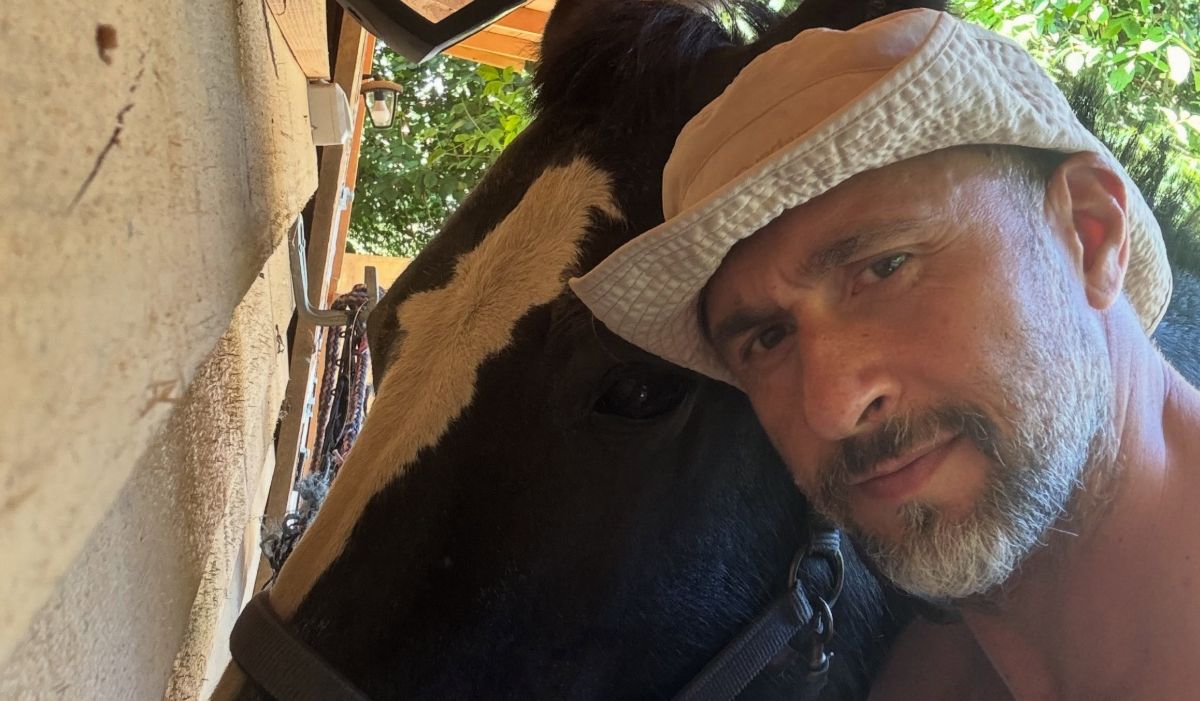 Ce s-a întâmplat în livada de la țară pe care o au Dragoș Bucur și Dana Nălbaru: „Niște oameni de prin zonă”