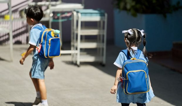 Începe anul școlar 2026-2027. Când primesc elevii următoarea vacanță și locațiile unde poți călătorii atunci