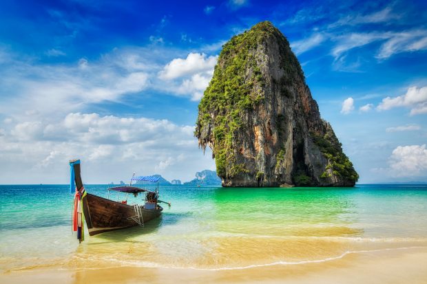 Thailanda reduce durata șederii fără viză pentru cetățenii Uniunii Europene la maximum 30 de zile, începând din 15 septembrie