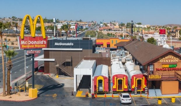 Unul dintre cele mai neobișnuite restaurante McDonald’s din lume a fost construit în patru vagoane de tren: „ E locul meu preferat din toate timpurile”