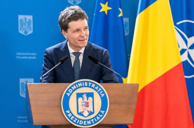 Mesajul lui Nicușor Dan pentru profesori, elevi și părinți la începutul anului școlar 2026-2027: „Școala trebuie să formeze adulți cu simț critic și nu neglijați interacțiunile cu ceilalți”