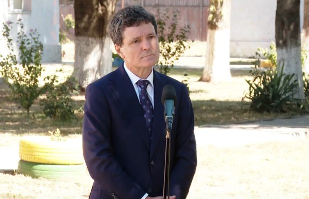 Ce spune Nicușor Dan despre bursele sociale și programul Masa Caldă: „Putem să tăiem din multe alte locuri”