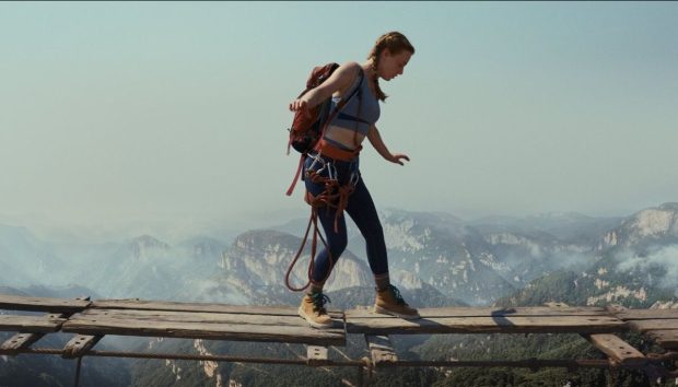 Filmul nerecomandat persoanelor cu acrofobie a ajuns în cinematografele din România. Ce spun regizorii: „Am menținut aspectul natural”