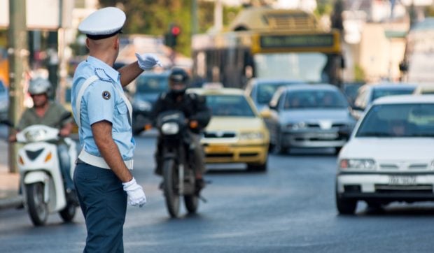 Greșeala banală făcută de mulți șoferi în Grecia care te poate lăsa fără permis pentru 40 de zile, plus o amendă de 150 de euro