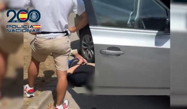 Un șofer român de TIR a fost răpit și torturat o săptămână și chiar înainte să fie executat a fost salvat de poliția spaniolă. Video cu pistolul la tâmpla lui a ajuns la alți șoferi români